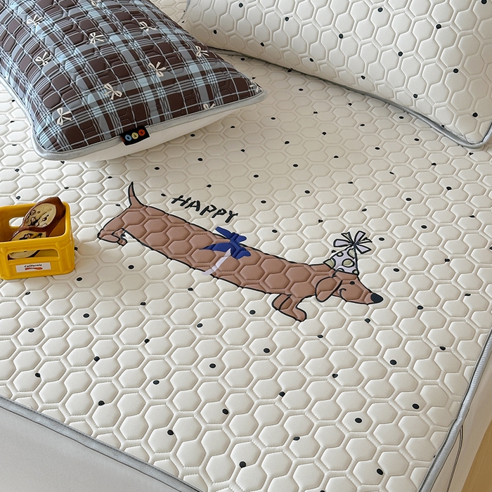 91家纺网 家纺一手货源 找家纺 RYB红黄兰 2025ins原创新款设计师款大版凉感水洗乳胶凉席三件套 美式腊肠狗