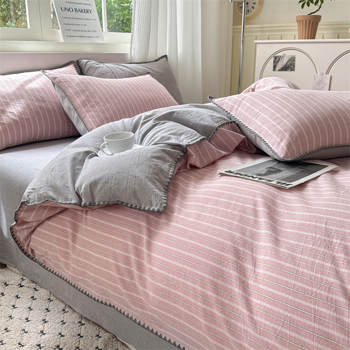 91家纺网 家纺一手货源 找家纺 晚依家纺 2025新款A类全棉色织水洗棉被套单件格子条纹四件套学生宿舍被罩三件套定制定做 乐事-粉灰