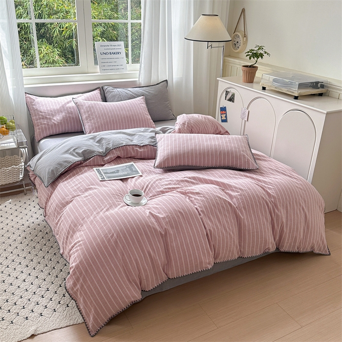 91家纺网 家纺一手货源 找家纺 晚依家纺 2025新款A类全棉色织水洗棉被套单件格子条纹四件套学生宿舍被罩三件套定制定做 乐事-粉灰