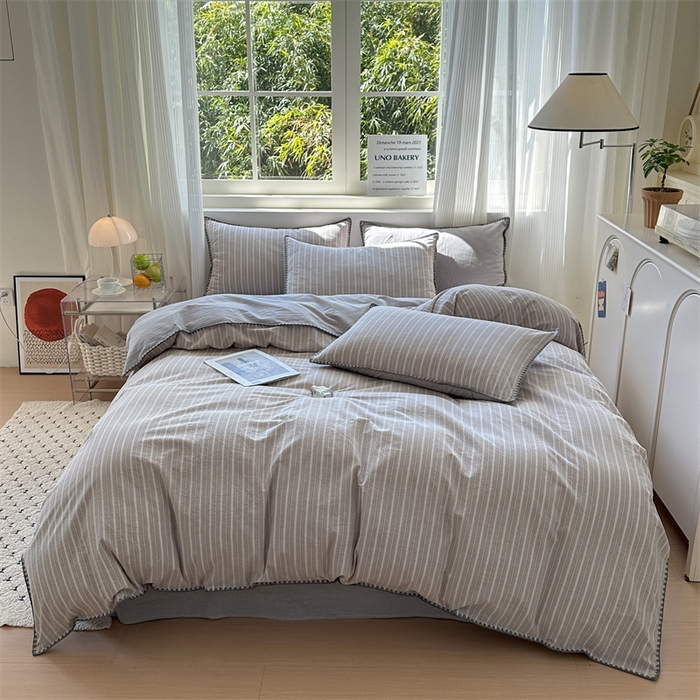 91家纺网 家纺一手货源 找家纺 晚依家纺 2025新款A类全棉色织水洗棉被套单件格子条纹四件套学生宿舍被罩三件套定制定做 乐事-浅灰