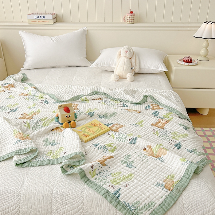 91家纺网 家纺一手货源 找家纺 萌飞 2025新款全棉纯棉六层纱布泡泡纱布毛巾被夏凉被空调被 萌熊乐园