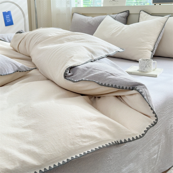 91家纺网 家纺一手货源 找家纺 晚依家纺 2025新款A类全棉色织水洗棉被套单件格子条纹四件套学生宿舍被罩三件套定制定做 时光-米灰