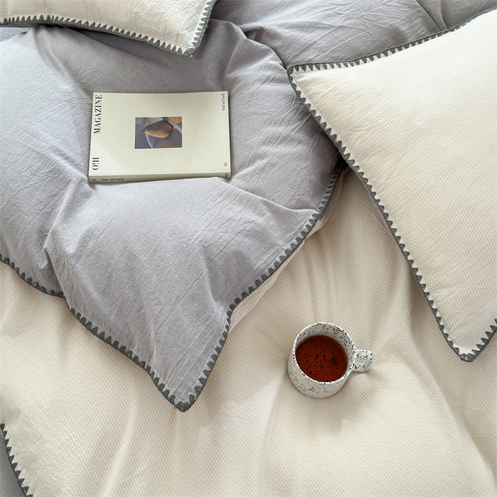 91家纺网 家纺一手货源 找家纺 晚依家纺 2025新款A类全棉色织水洗棉被套单件格子条纹四件套学生宿舍被罩三件套定制定做 时光-米灰