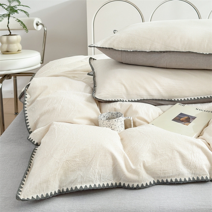 91家纺网 家纺一手货源 找家纺 晚依家纺 2025新款A类全棉色织水洗棉被套单件格子条纹四件套学生宿舍被罩三件套定制定做 时光-米灰