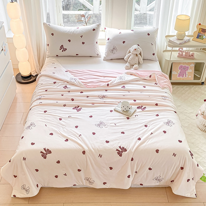 91家纺网 家纺一手货源 找家纺 萌飞 2025新款冷暖双感夏被夏凉被空调被 爱心蝴蝶结