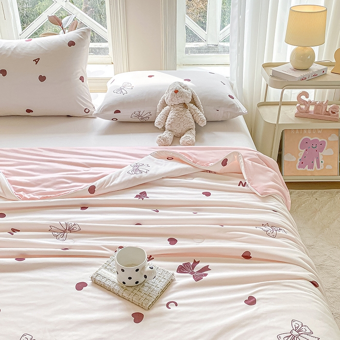 91家纺网 家纺一手货源 找家纺 萌飞 2025新款冷暖双感夏被夏凉被空调被 爱心蝴蝶结