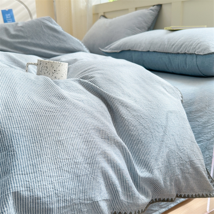 91家纺网 家纺一手货源 找家纺 晚依家纺 2025新款A类全棉色织水洗棉被套单件格子条纹四件套学生宿舍被罩三件套定制定做 时光-浅蓝