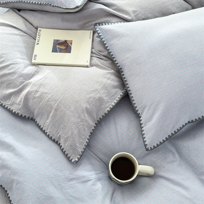 91家纺网 家纺一手货源 找家纺 晚依家纺 2025新款A类全棉色织水洗棉被套单件格子条纹四件套学生宿舍被罩三件套定制定做 星语-浅灰