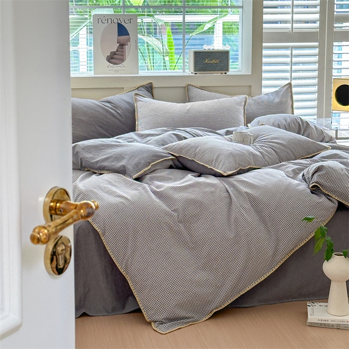 91家纺网 家纺一手货源 找家纺 晚依家纺 2025新款A类全棉色织水洗棉被套单件格子条纹四件套学生宿舍被罩三件套定制定做 遇见-中灰