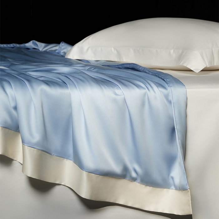 91家纺网 家纺一手货源 找家纺 100支兰精天丝夏被纯色莱赛尔天丝空调被 天丝夏凉被 圣托蓝