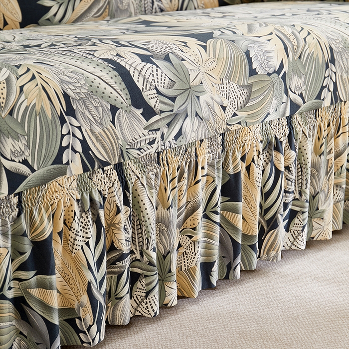 91家纺网 家纺一手货源 找家纺 共鸣沙发套 2025新款牛奶丝系列沙发套（裙摆款） 繁花