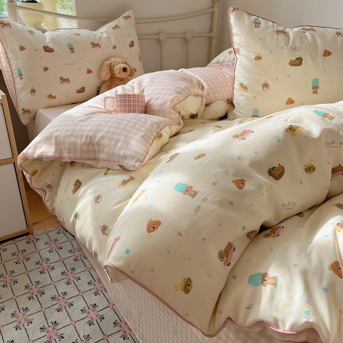 91家纺网 家纺一手货源 找家纺 六巷胡同 2025新款40S全棉纯棉INS童趣可爱风卡通嵌绳款四件套 嵌绳滑板派对犬