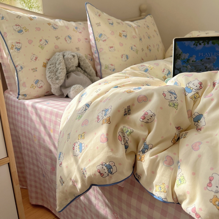 91家纺网 家纺一手货源 找家纺 六巷胡同 2025新款40S全棉纯棉INS童趣可爱风卡通嵌绳款四件套 嵌绳乖巧哈喽猫