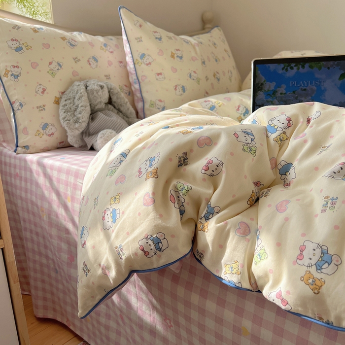 91家纺网 家纺一手货源 找家纺 六巷胡同 2025新款40S全棉纯棉INS童趣可爱风卡通嵌绳款四件套 嵌绳乖巧哈喽猫