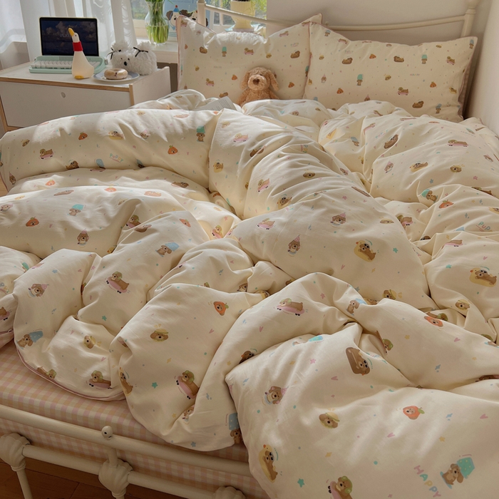 91家纺网 家纺一手货源 找家纺 六巷胡同 2025新款40S全棉纯棉INS童趣可爱风卡通嵌绳款四件套 嵌绳滑板派对犬