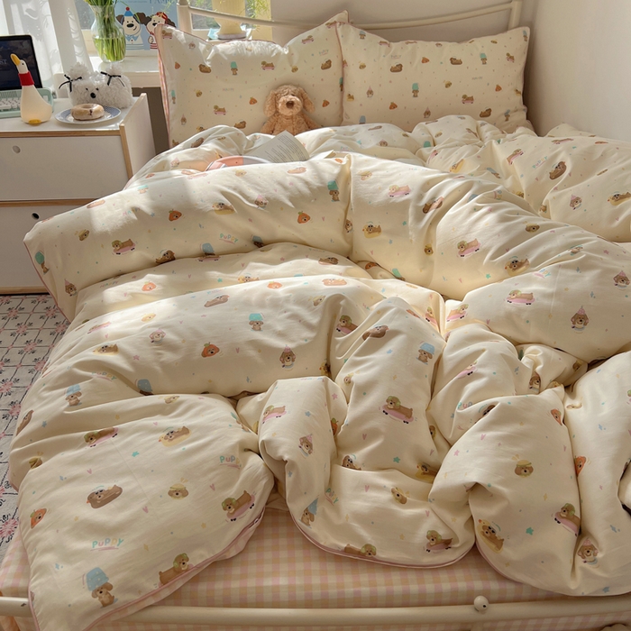 91家纺网 家纺一手货源 找家纺 六巷胡同 2025新款40S全棉纯棉INS童趣可爱风卡通嵌绳款四件套 嵌绳滑板派对犬