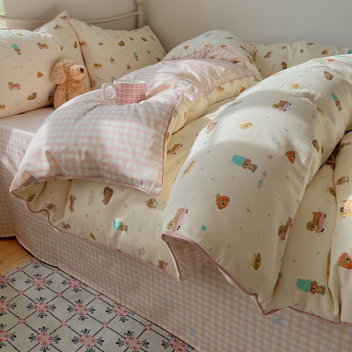 91家纺网 家纺一手货源 找家纺 六巷胡同 2025新款40S全棉纯棉INS童趣可爱风卡通嵌绳款四件套 嵌绳滑板派对犬