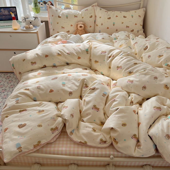 91家纺网 家纺一手货源 找家纺 六巷胡同 2025新款40S全棉纯棉INS童趣可爱风卡通嵌绳款四件套 嵌绳滑板派对犬