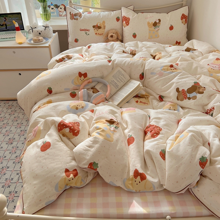 91家纺网 家纺一手货源 找家纺 六巷胡同 2025新款40S全棉纯棉INS童趣可爱风卡通嵌绳款四件套 嵌绳蛋糕腊肠狗