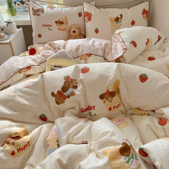 91家纺网 家纺一手货源 找家纺 六巷胡同 2025新款40S全棉纯棉INS童趣可爱风卡通嵌绳款四件套 嵌绳蛋糕腊肠狗