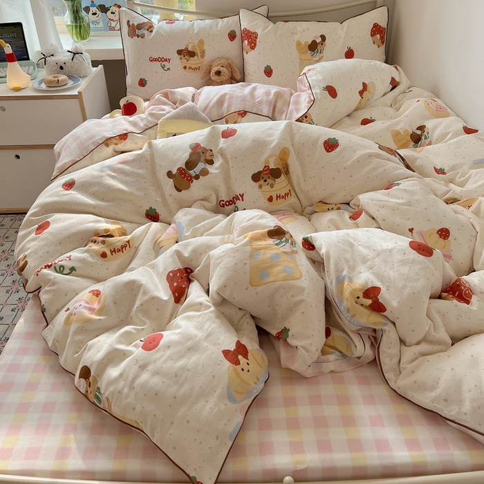 91家纺网 家纺一手货源 找家纺 六巷胡同 2025新款40S全棉纯棉INS童趣可爱风卡通嵌绳款四件套 嵌绳蛋糕腊肠狗