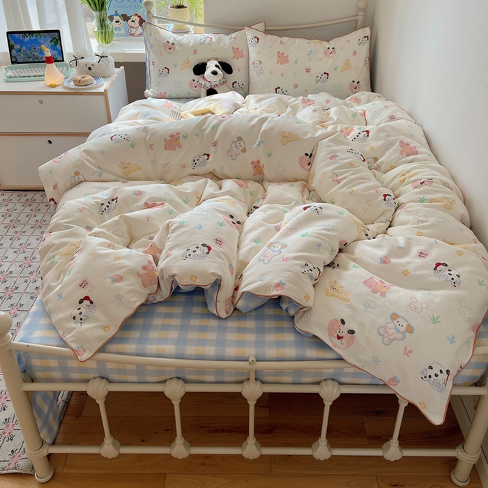 91家纺网 家纺一手货源 找家纺 六巷胡同 2025新款40S全棉纯棉INS童趣可爱风卡通嵌绳款四件套 嵌绳趣味调皮犬