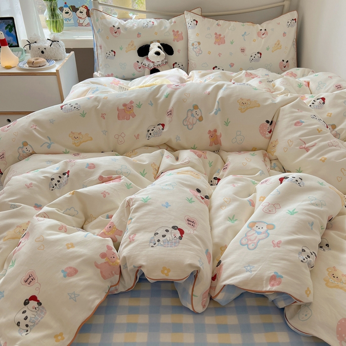 91家纺网 家纺一手货源 找家纺 六巷胡同 2025新款40S全棉纯棉INS童趣可爱风卡通嵌绳款四件套 嵌绳趣味调皮犬