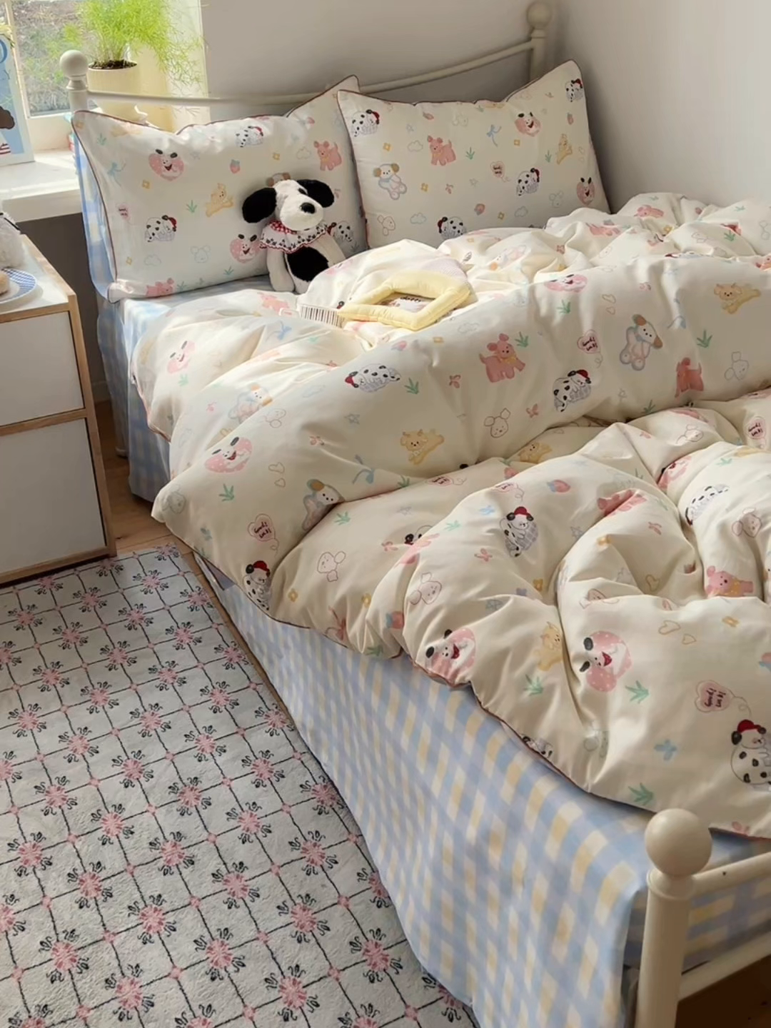 91家纺网 家纺一手货源 找家纺 六巷胡同 2025新款40S全棉纯棉INS童趣可爱风卡通嵌绳款四件套 嵌绳趣味调皮犬