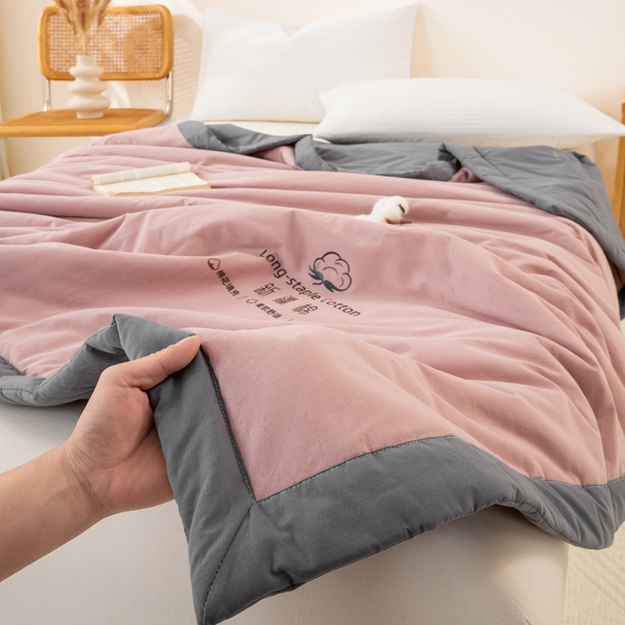 91家纺网 家纺一手货源 找家纺 梦初语 2025新款A类母婴水洗棉纯色双拼新疆棉花夏凉被可机洗直播爆单夏被 温馨粉