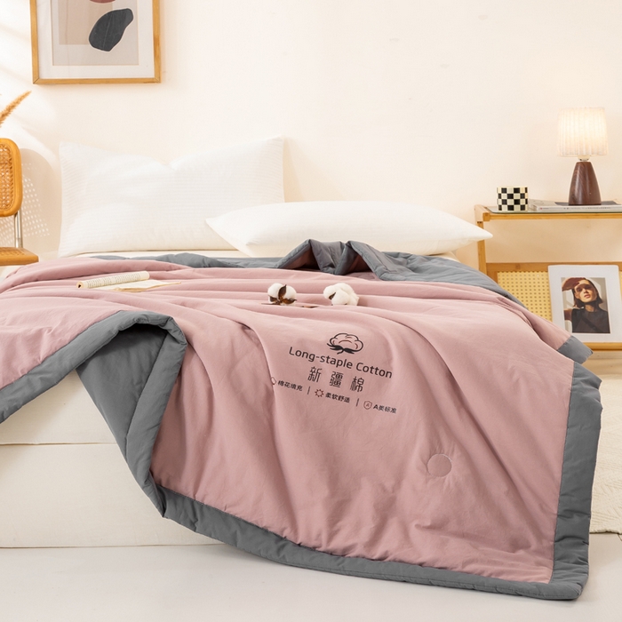 91家纺网 家纺一手货源 找家纺 梦初语 2025新款A类母婴水洗棉纯色双拼新疆棉花夏凉被可机洗直播爆单夏被 温馨粉