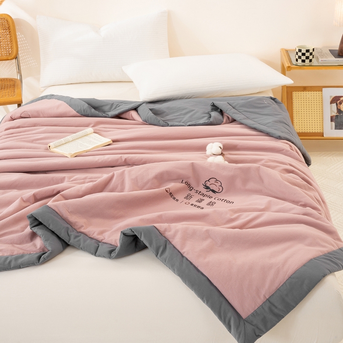 91家纺网 家纺一手货源 找家纺 梦初语 2025新款A类母婴水洗棉纯色双拼新疆棉花夏凉被可机洗直播爆单夏被 温馨粉