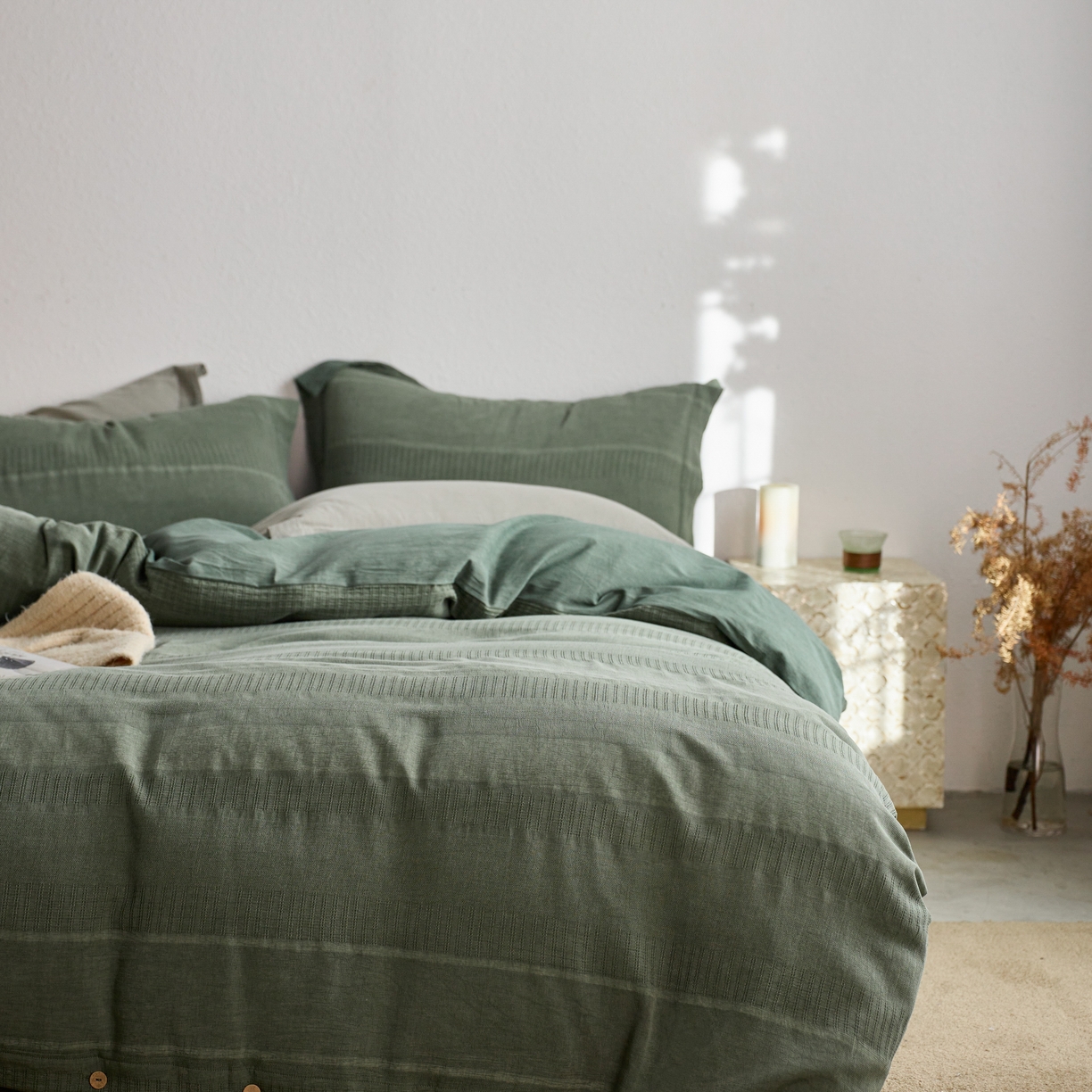 91家纺网 家纺一手货源 找家纺 （总）安莱生活 2025新款全棉纯棉纱洗纽扣款大提花四件套--艾伦