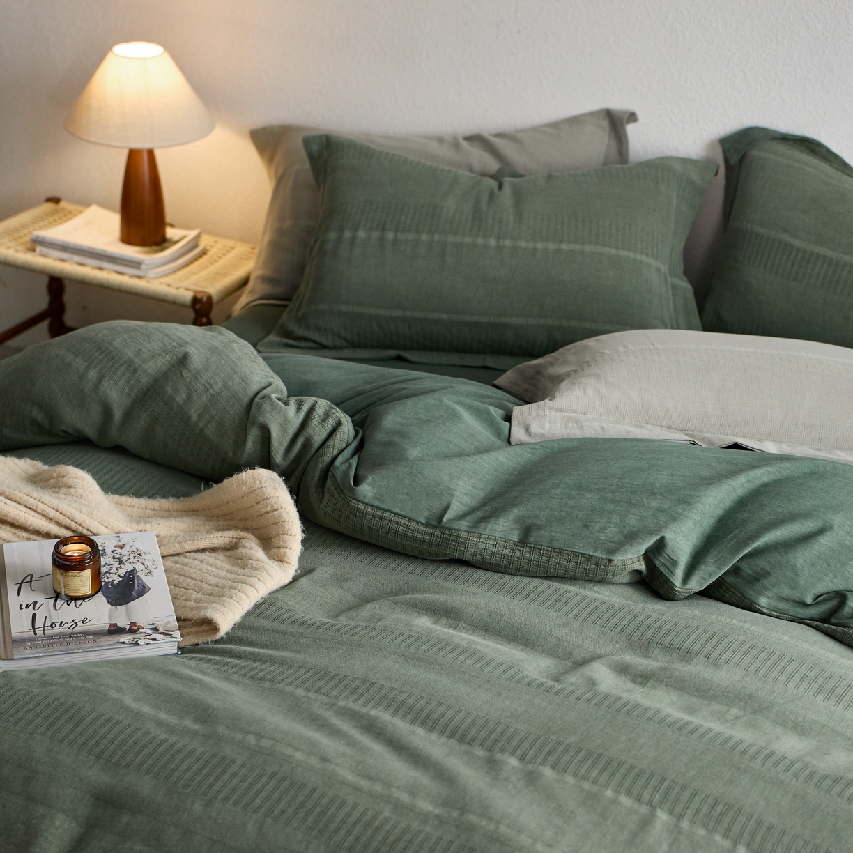 91家纺网 家纺一手货源 找家纺 安莱生活 2025新款全棉纯棉纱洗纽扣款大提花四件套--艾伦 艾伦-军绿