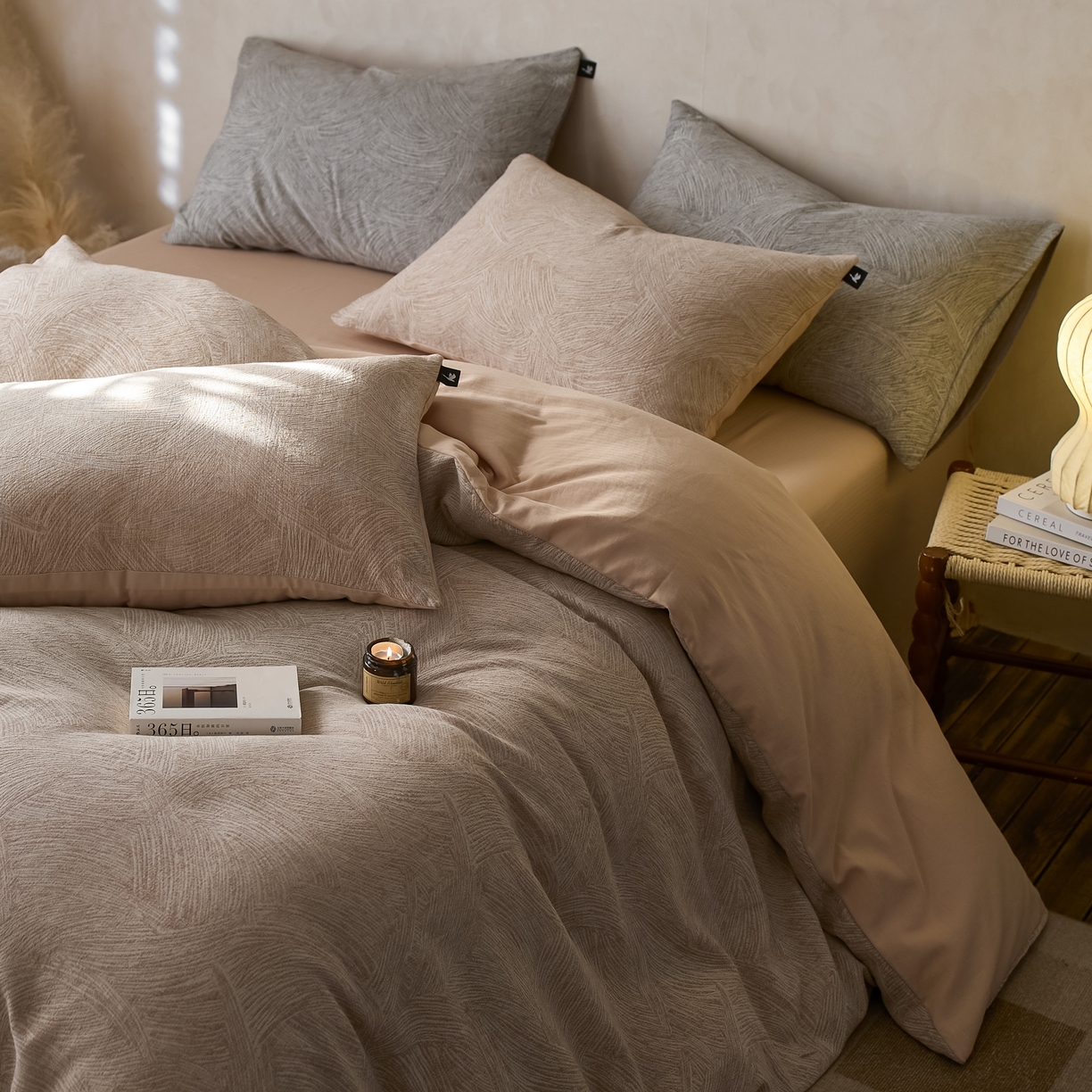 91家纺网 家纺一手货源 找家纺 安莱生活 2025新款三层纱提花四件套--伯尔纳 伯尔纳-卡其（不供抖音）