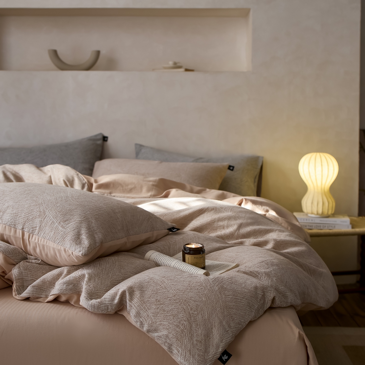 91家纺网 家纺一手货源 找家纺 安莱生活 2025新款三层纱提花四件套--伯尔纳 伯尔纳-卡其（不供抖音）