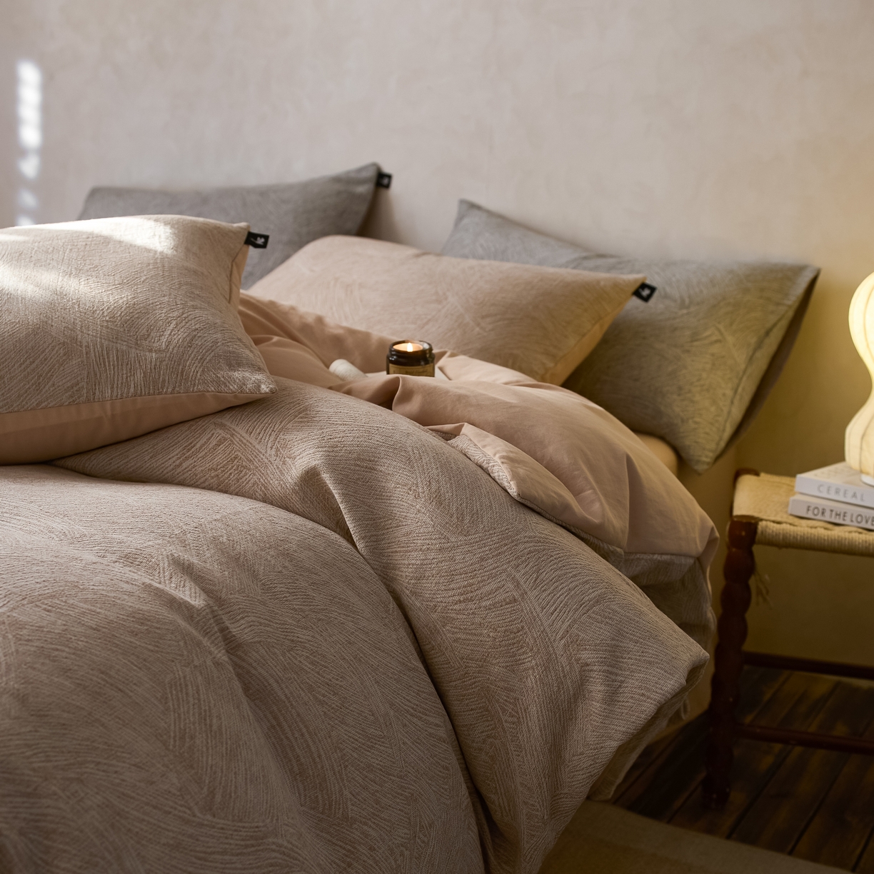 91家纺网 家纺一手货源 找家纺 安莱生活 2025新款三层纱提花四件套--伯尔纳 伯尔纳-卡其（不供抖音）