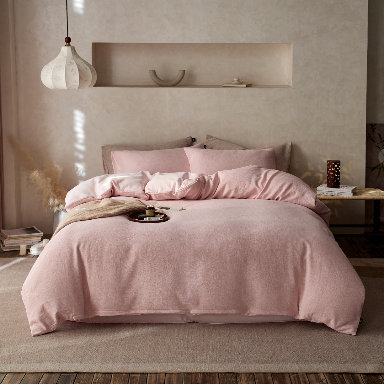 91家纺网 家纺一手货源 找家纺 安莱生活 2025新款三层纱提花四件套--伯尔纳 伯尔纳-嫩粉（不供抖音）