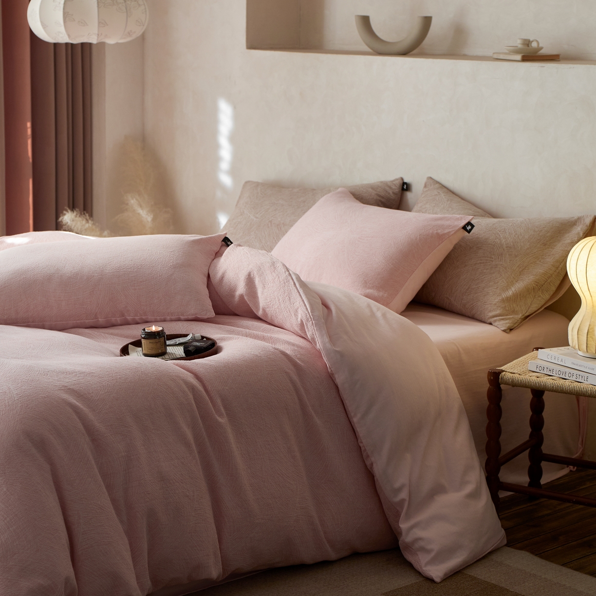 91家纺网 家纺一手货源 找家纺 安莱生活 2025新款三层纱提花四件套--伯尔纳 伯尔纳-嫩粉（不供抖音）