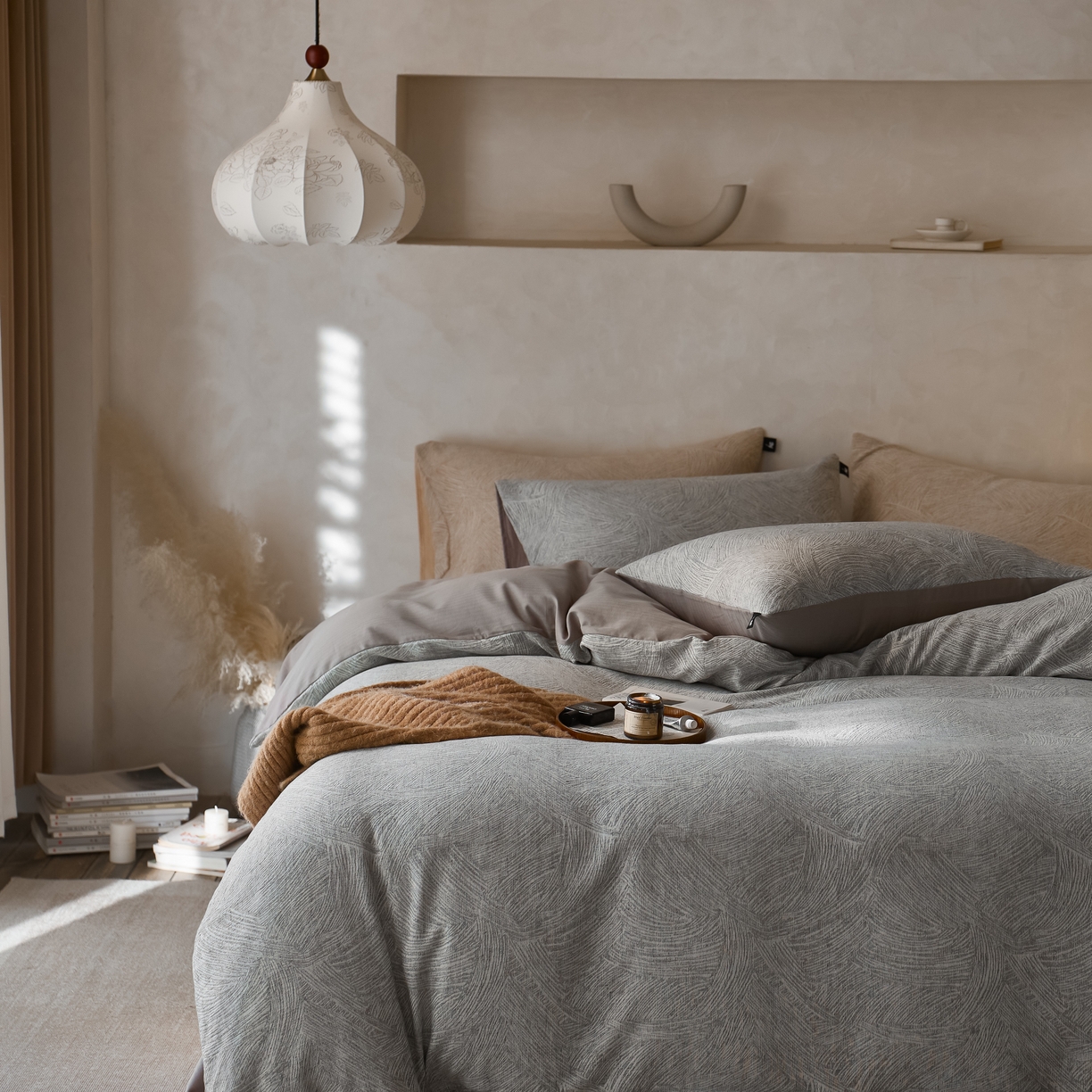 91家纺网 家纺一手货源 找家纺 安莱生活 2025新款三层纱提花四件套--伯尔纳 伯尔纳-浅灰（不供抖音）