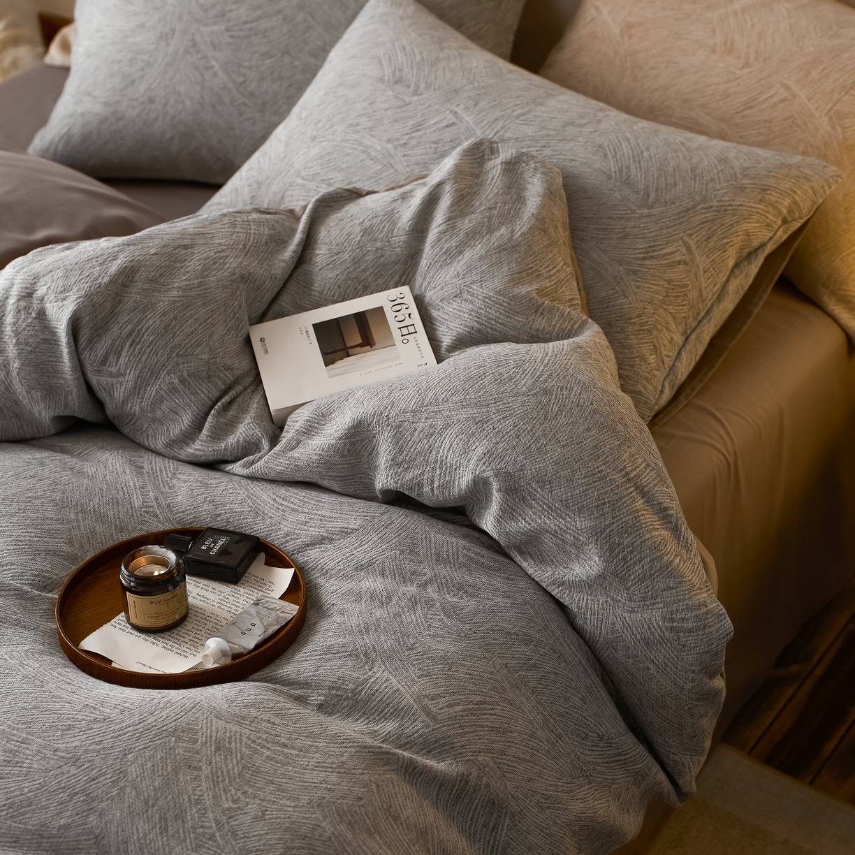 91家纺网 家纺一手货源 找家纺 安莱生活 2025新款三层纱提花四件套--伯尔纳 伯尔纳-浅灰（不供抖音）