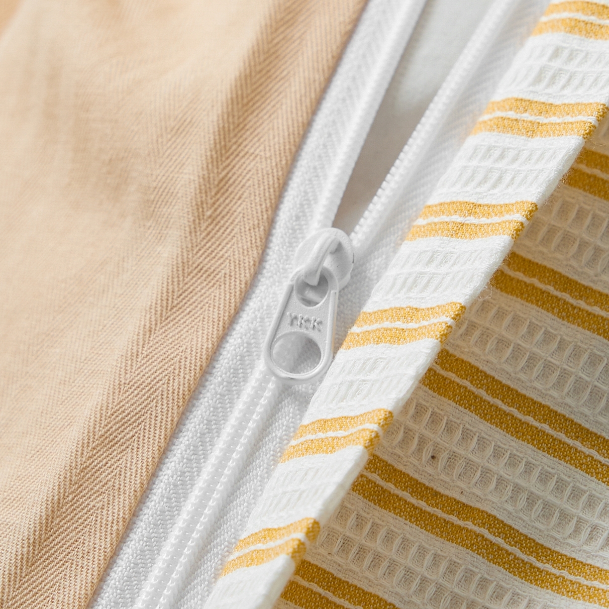 91家纺网 家纺一手货源 找家纺 安莱生活 2025新款水洗色织华夫格提花四件套-织唛系列 织唛-驼黄条