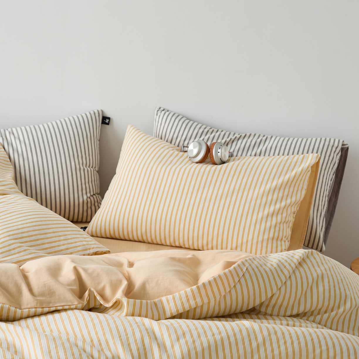 91家纺网 家纺一手货源 找家纺 安莱生活 2025新款水洗色织华夫格提花四件套-织唛系列 织唛-驼黄条