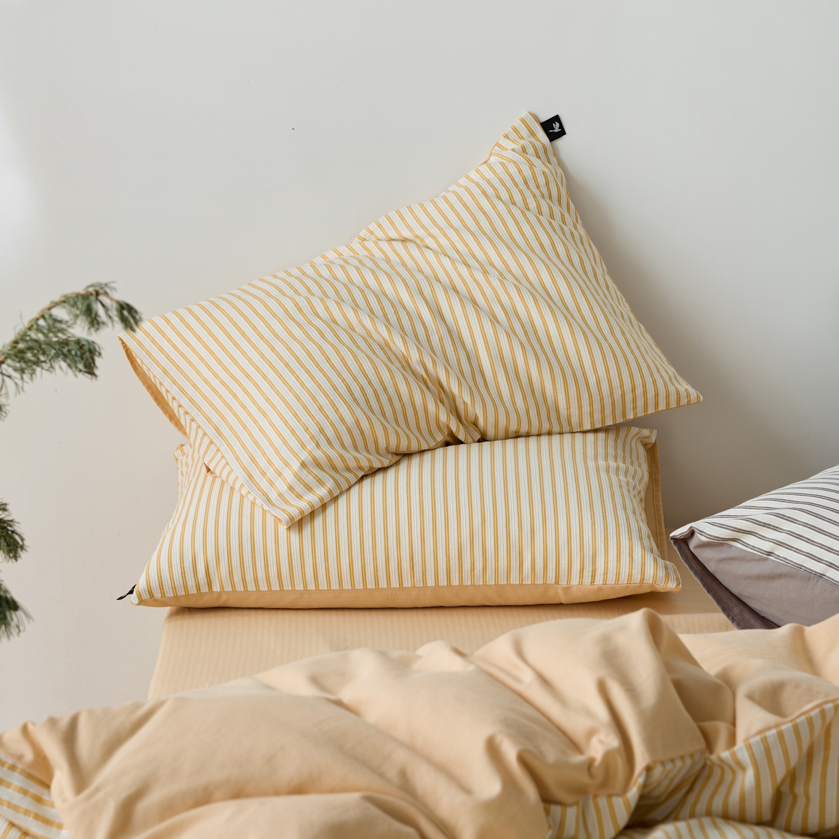 91家纺网 家纺一手货源 找家纺 安莱生活 2025新款水洗色织华夫格提花四件套-织唛系列 织唛-驼黄条