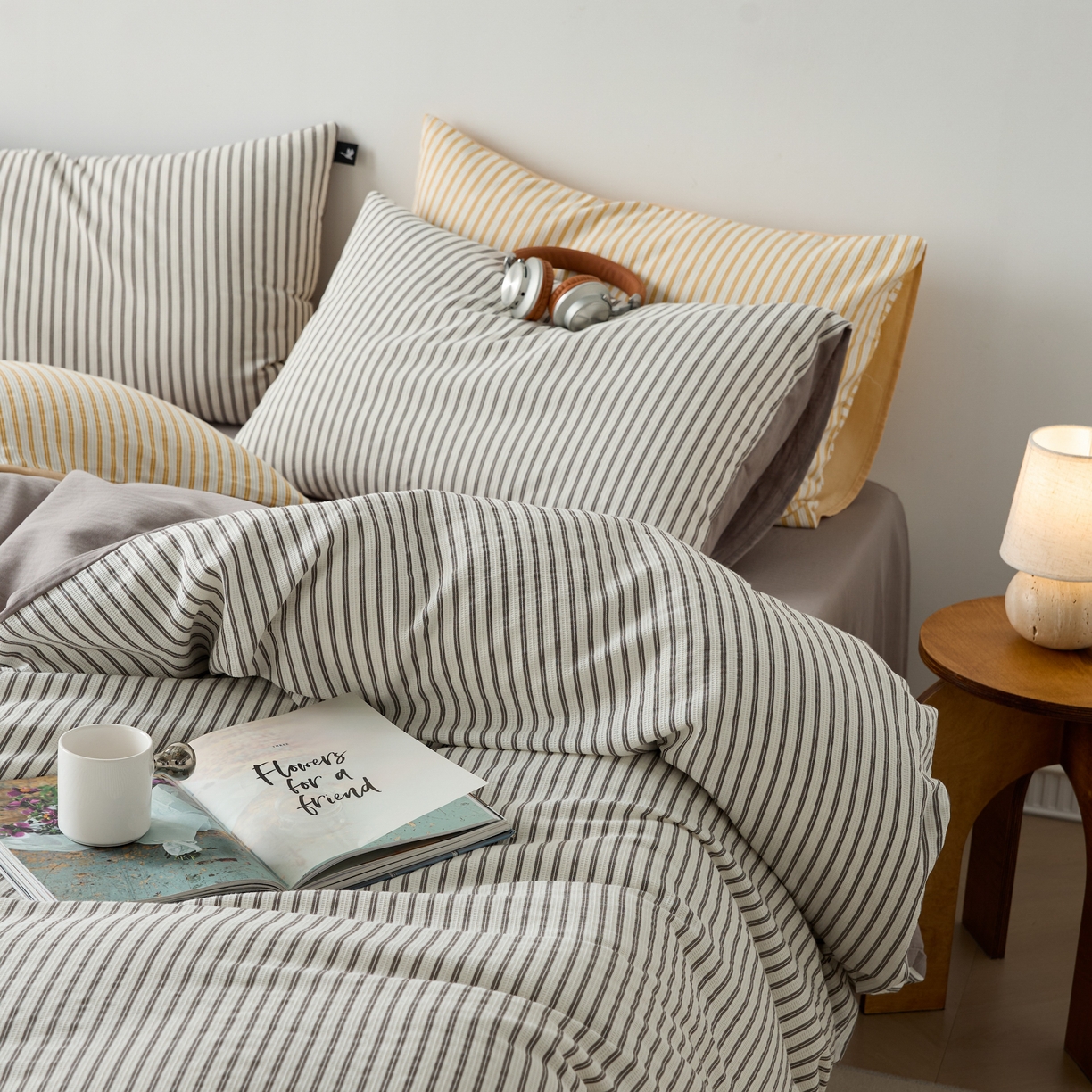 91家纺网 家纺一手货源 找家纺 安莱生活 2025新款水洗色织华夫格提花四件套-织唛系列 织唛-银灰条