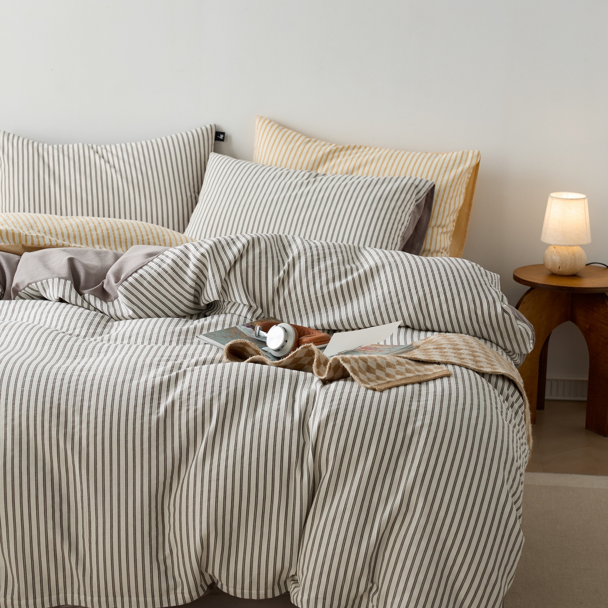 91家纺网 家纺一手货源 找家纺 安莱生活 2025新款水洗色织华夫格提花四件套-织唛系列 织唛-银灰条