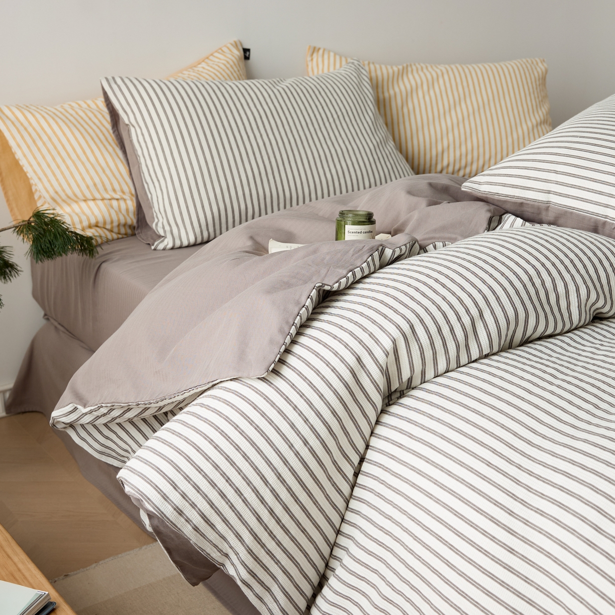 91家纺网 家纺一手货源 找家纺 安莱生活 2025新款水洗色织华夫格提花四件套-织唛系列 织唛-银灰条