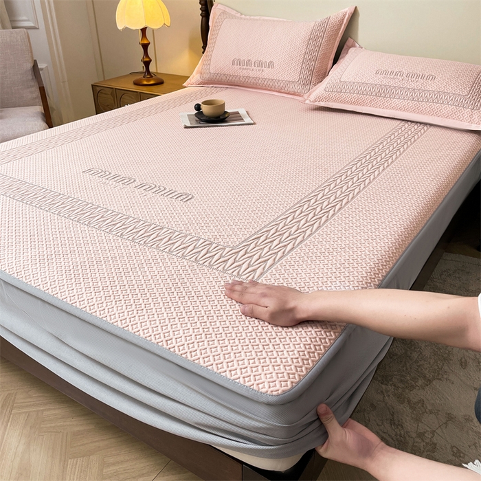 91家纺网 家纺一手货源 找家纺 （总）耐思家纺 2025新品A类高端大版高分子530克PE提花冰豆豆床席床笠系列直播热款(可供跨境压缩)