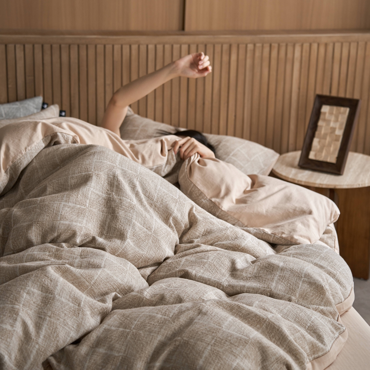 91家纺网 家纺一手货源 找家纺 （总）安莱生活 2025新款三层纱大提花四件套--苏珊格