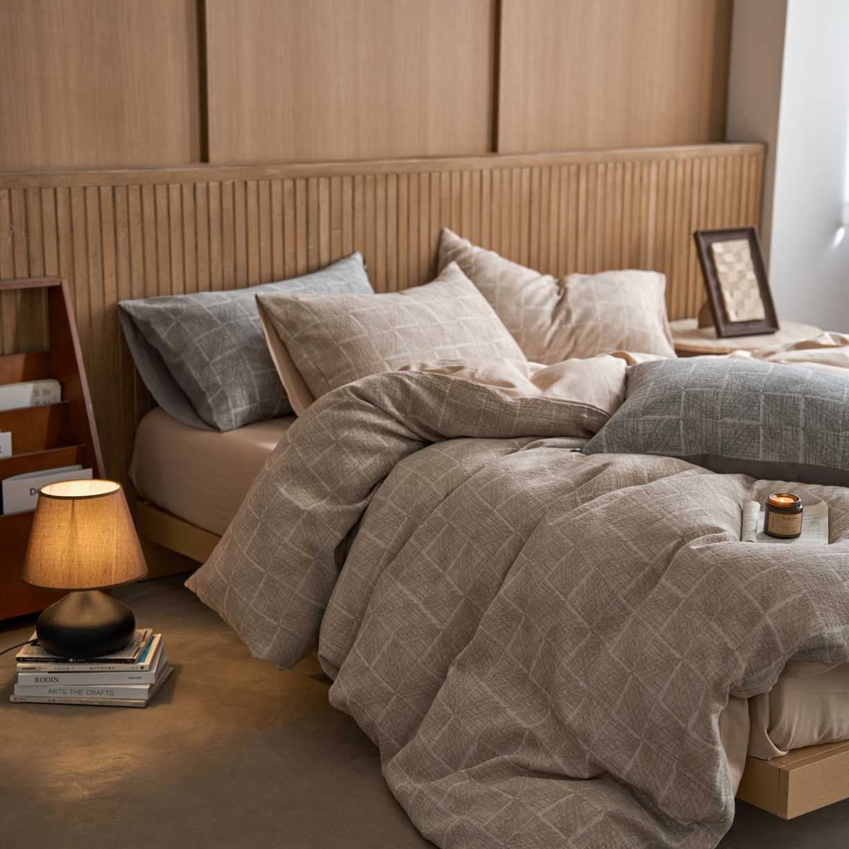 91家纺网 家纺一手货源 找家纺 安莱生活 2025新款三层纱大提花四件套--苏珊格 苏珊格-卡其