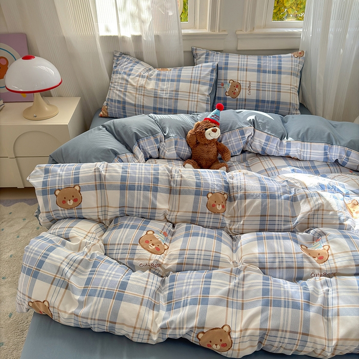 91家纺网 家纺一手货源 找家纺 沐芷 2025 软萌卡通超柔水洗棉单被套A类 被套单件被罩 格纹熊